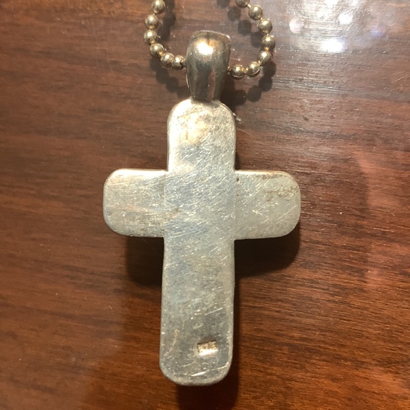 Sterling Silver Cross & Chain - Picture 3 of 4